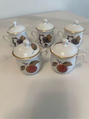 Set of 5 Vintage Royal Worcester “Evesham” Porcelain Pot de Crème w/Fruit Motif